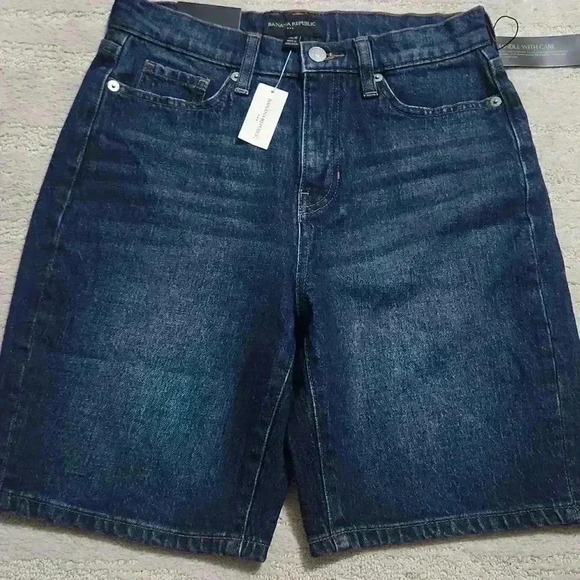 Banana Republic High Rise Denim Short - Picture 5 of 6